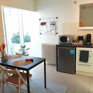 Studio With Terrace In 17th Century House Apartment